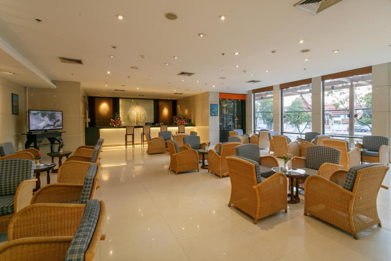 Amora Thapae Hotel Chiang Mai Exterior foto